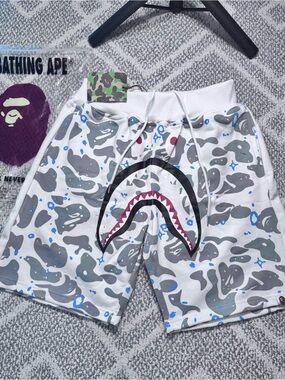 A Bathing Ape Shark Camo Sweat Shorts - White & Gray